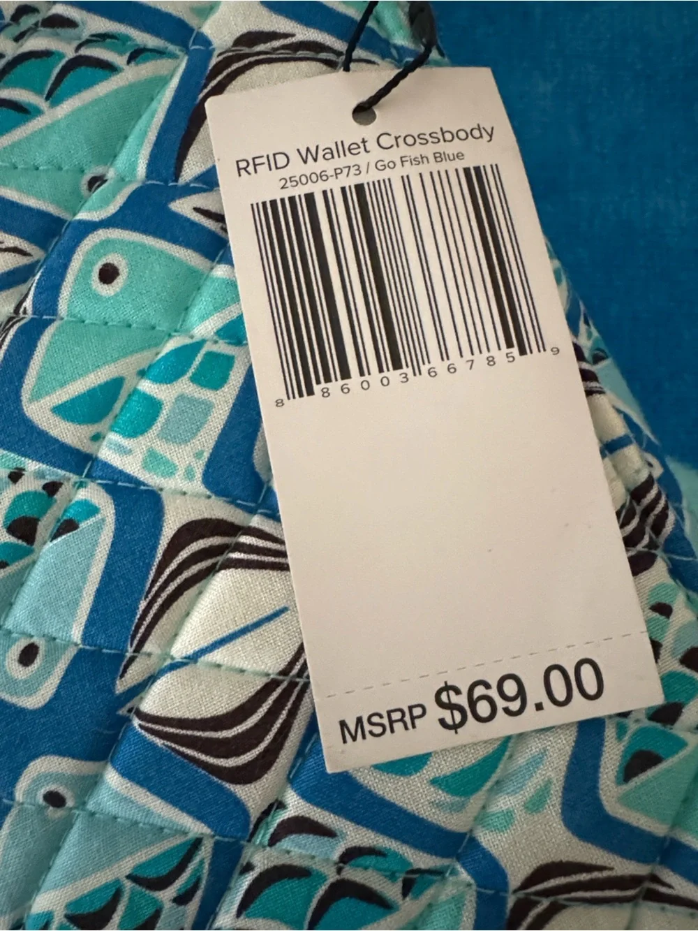Vera Bradley Go Fish Blue wallet crossbody & matching beach towel - NWT - Picture 8 of 16